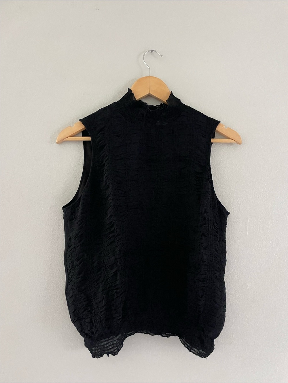 WD.NY Black Silk Mock Neck Textured Sleeveless Vintage Blouse